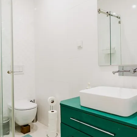 شقة Modern 3-bedroom - Near Arroios Metro Lisboa